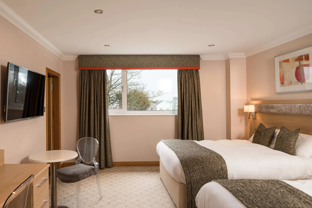 Carlton Hotel
