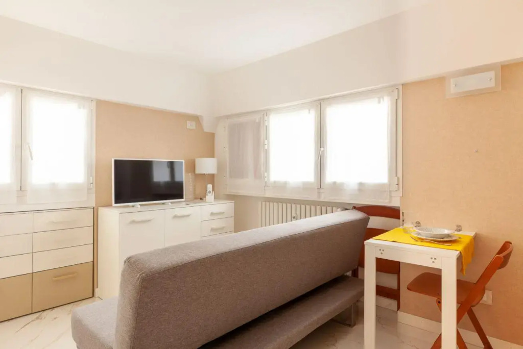 New studio with parking - WiFi - A.C. - Sismondi