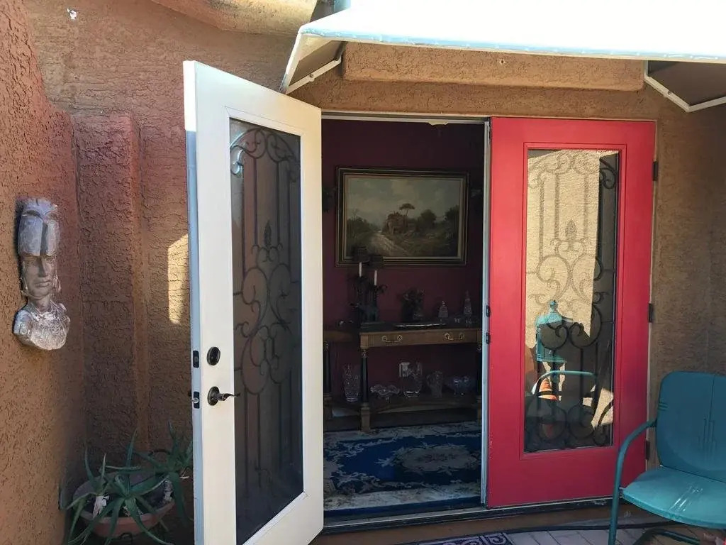 Don's Elegante Bed & Breakfast