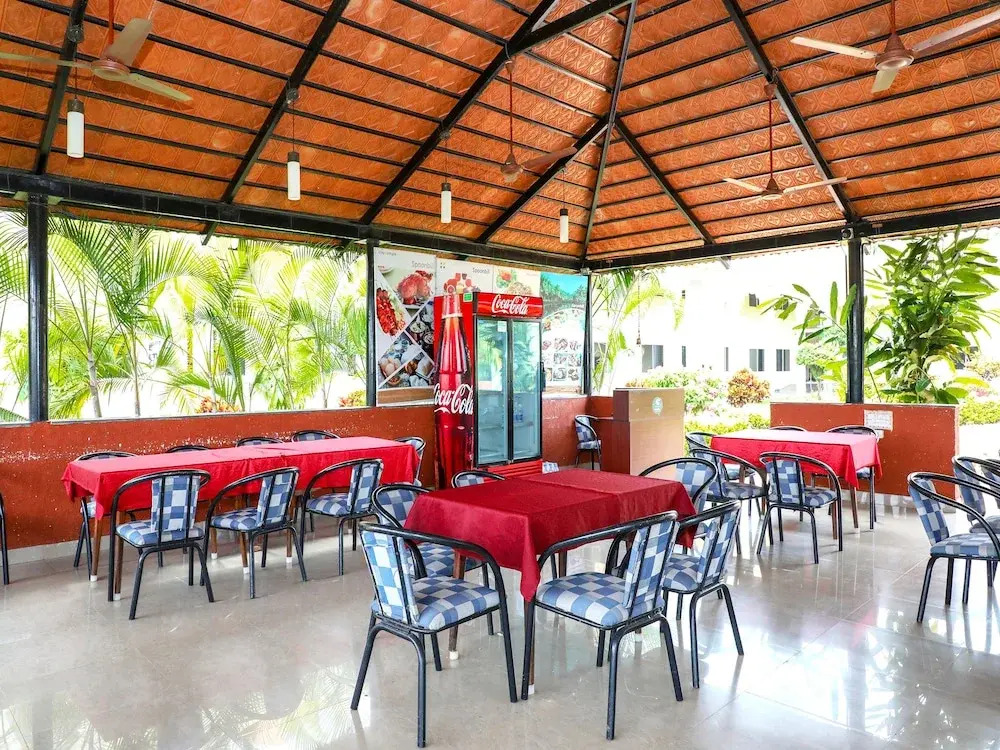 OYO 13893 Stay Simple Brindavan Resort
