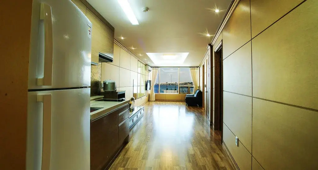 Goodstay Navis Hotel