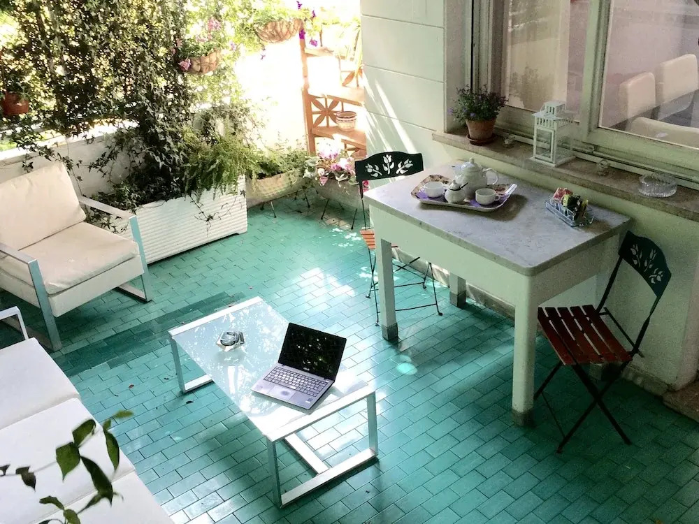 Superior 5 BD & BR Apt in Vatican Area