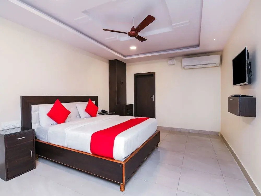 Oyo 26723 Rb Residency