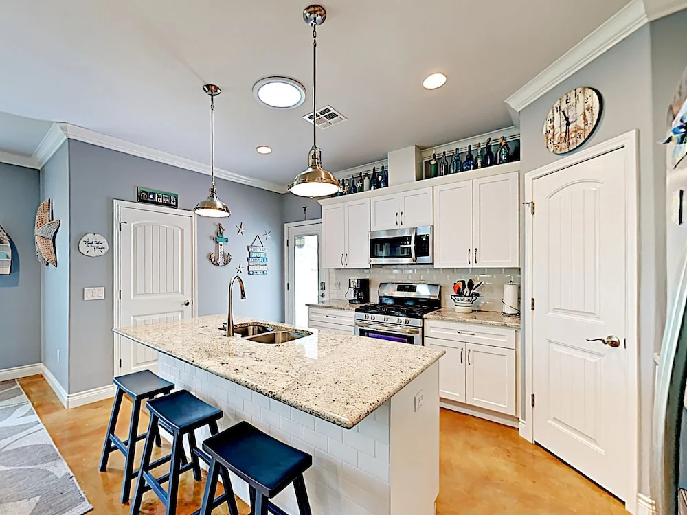 447 Rockport - 3 Br Home