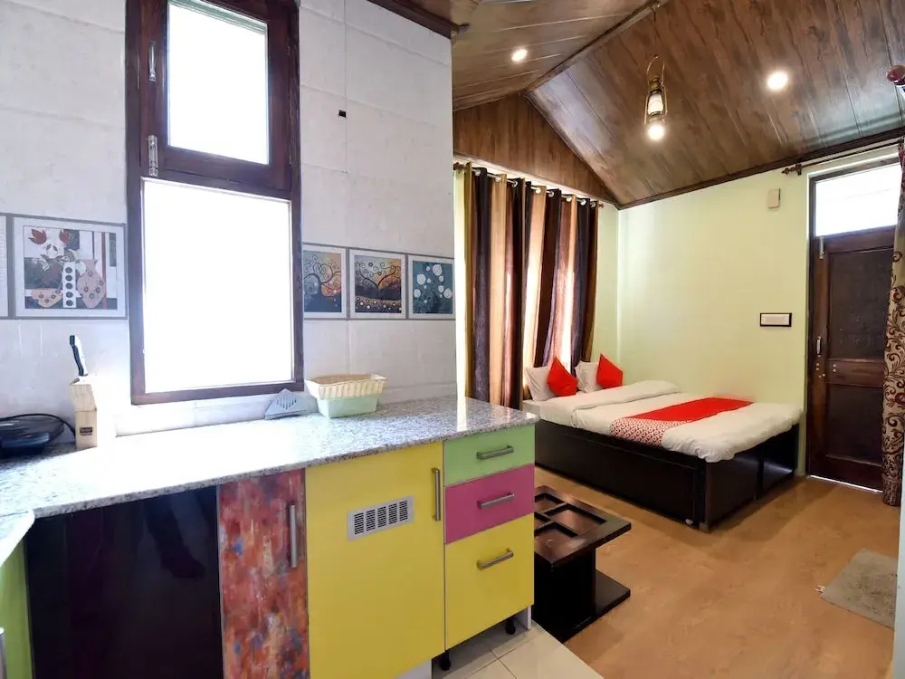 OYO 13348 Home Exotic 2BHK Naggar Road