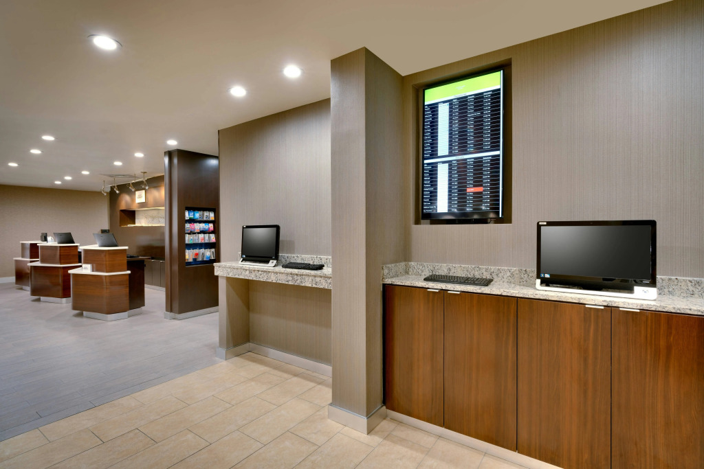Courtyard by Marriott Charlotte Airport LoSo