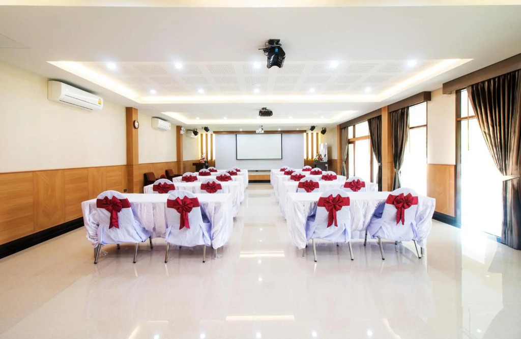 AU Place Hotel