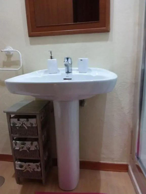Big Apart. In City Center with two Baths