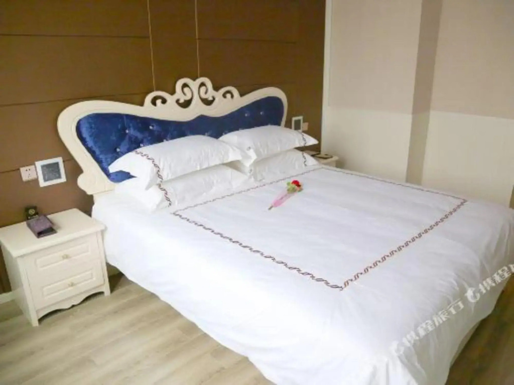 Zuiyi City Garden Hotel (Shaoxing East Station Wanhe City)