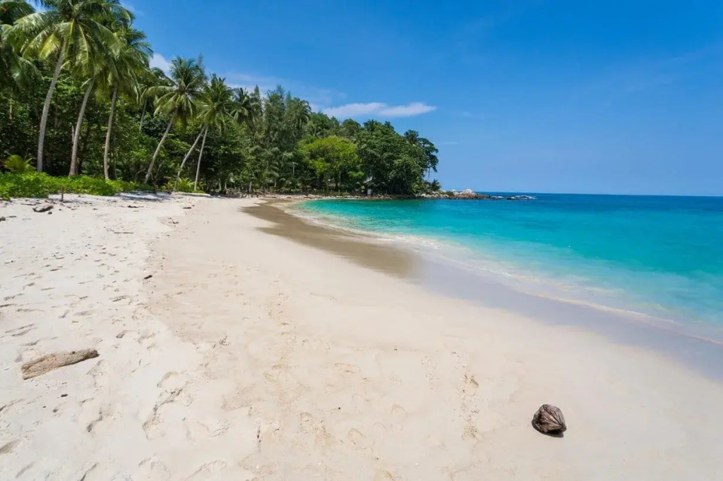 Goldsea Beach