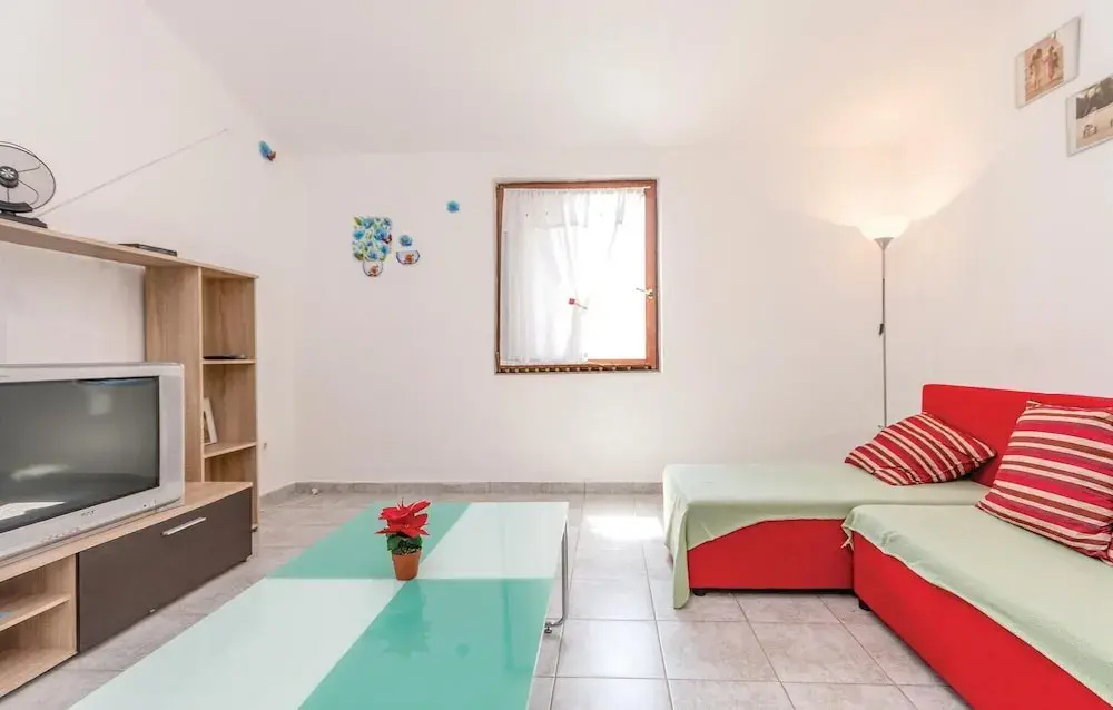 Stunning Apartment in Razanac With 2 Bedrooms and Wifi