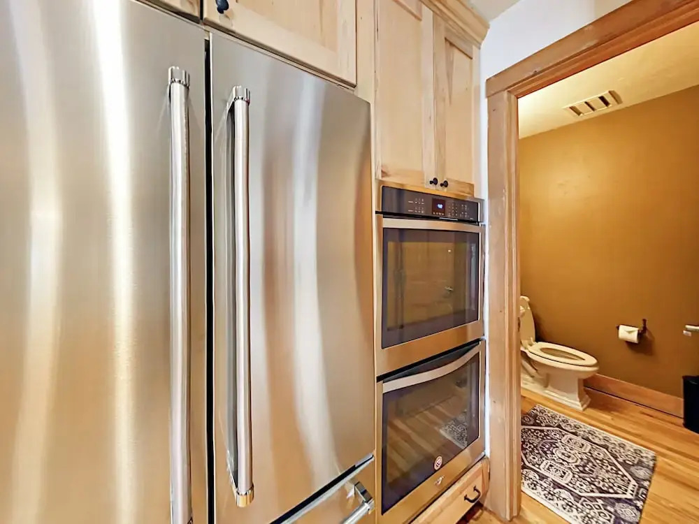 2010 Vermont Duplex #1B West 4 Bedrooms 3 Bathrooms Duplex