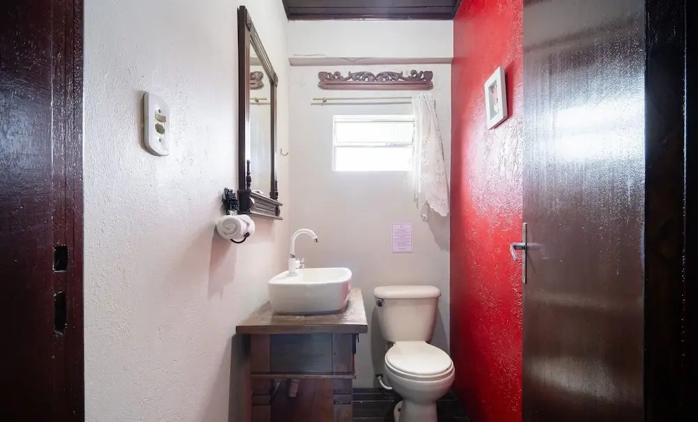 House w/ Ocean View, Pool and Beach Access Ize0016