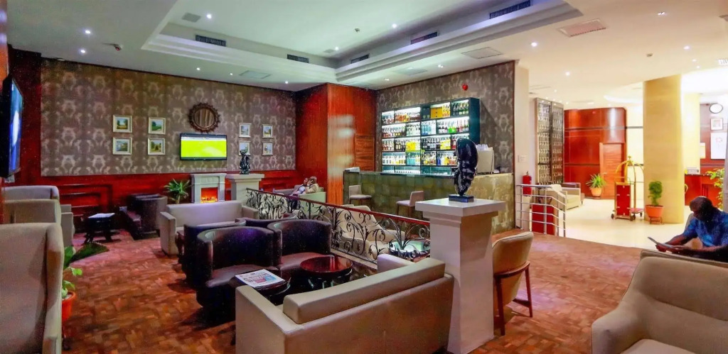 Airport Golden Tulip Hotel
