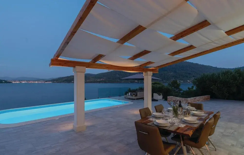 Beach Front Home In Mikulina Luka