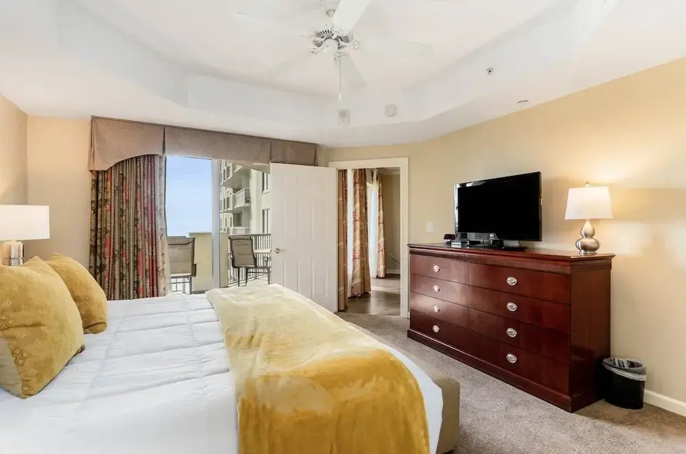 Ocean View 3 Bedroom Unit #1607 Royale Palms 3 Condo