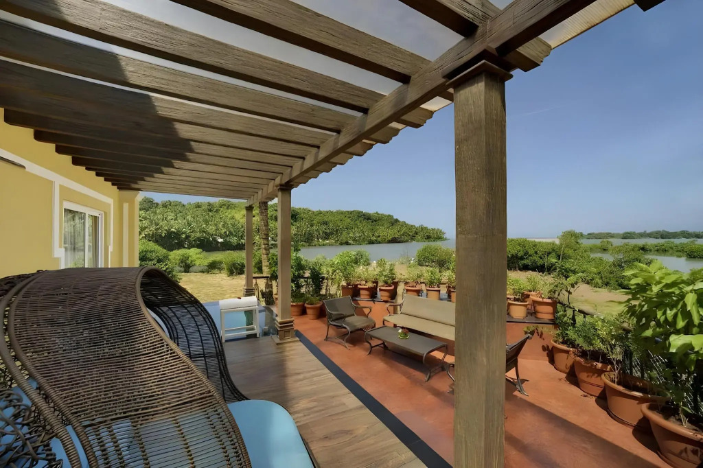 Mayfair Hideaway Spa Resort