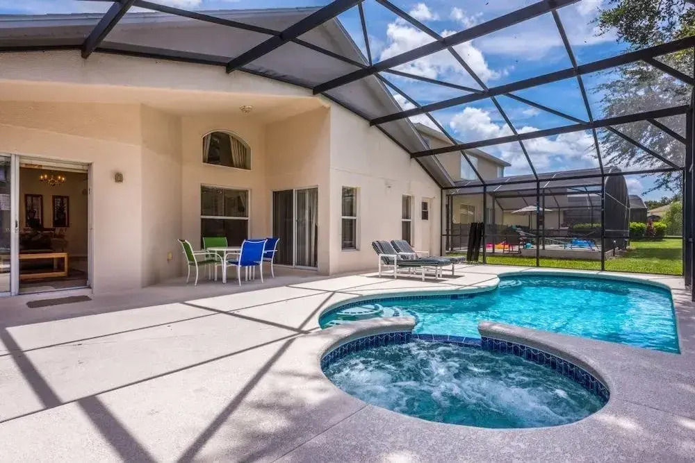 4BR Pool Home Emerald Island by SHV-8540