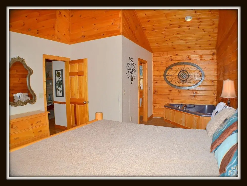 Priscilla Heights Lane Cabin 3203 - 1 Br cabin by RedAwning