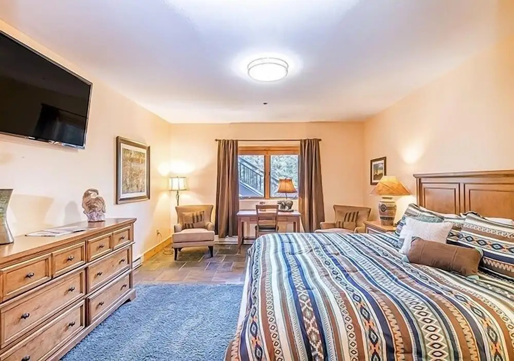 Bear Creek Lodge 213 2 Bedroom Condo by Alpine Lodging Telluride