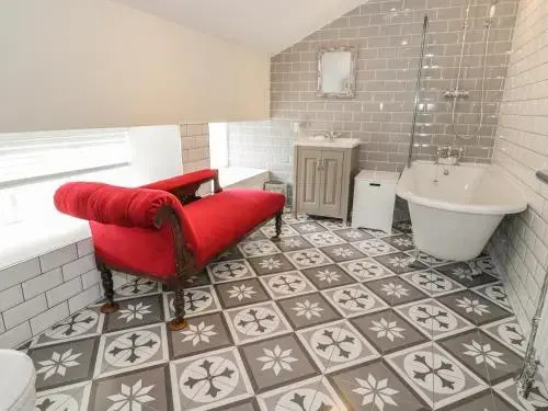 1 the Mews, Bishop Auckland