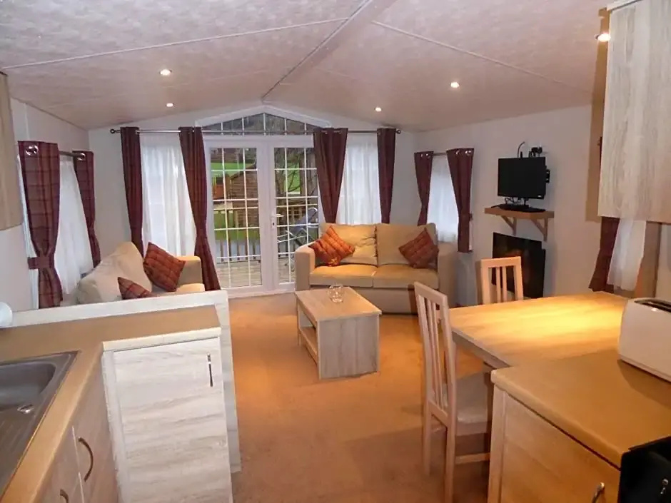 Lewis Lodge