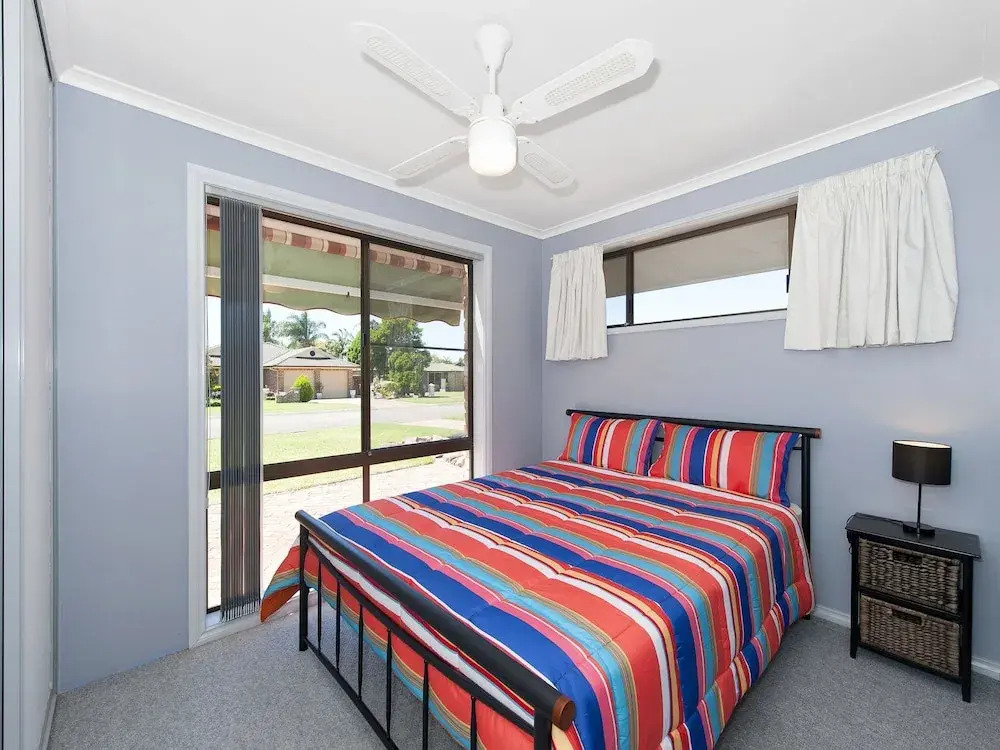 Shoreline Drive, Duplex 01,39, Little Pearl