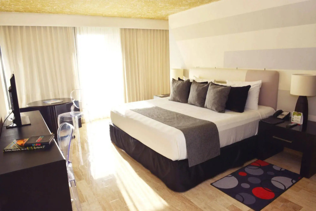 Oh! Cancun - The Urban Oasis & Beach Club