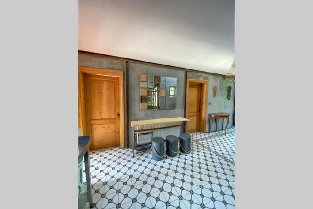 Unique LOFT with 2 BR, 2 Terraces and Amazing 360 Views!