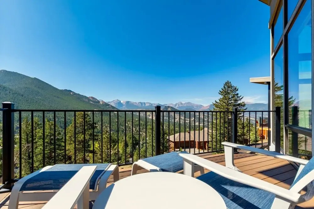 Azure Vista Vacation Home At Windcliff 3 Bedroom Home by Redawning