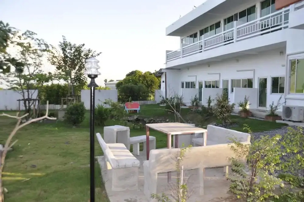 Heyday Singburi Hotel