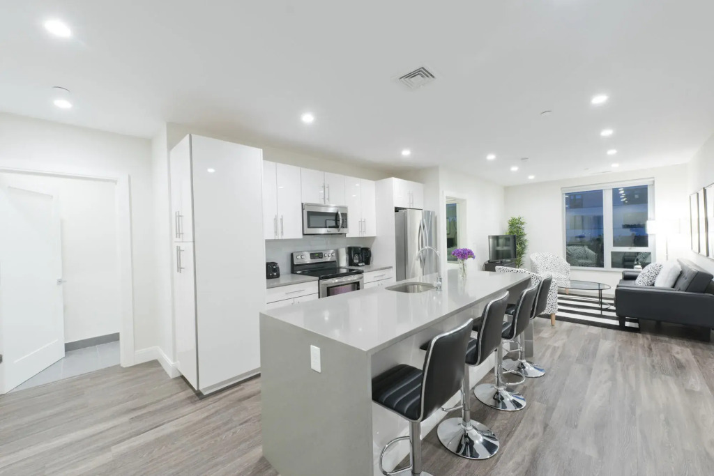 Chic 3BR in Lower Roxbury by Sonder