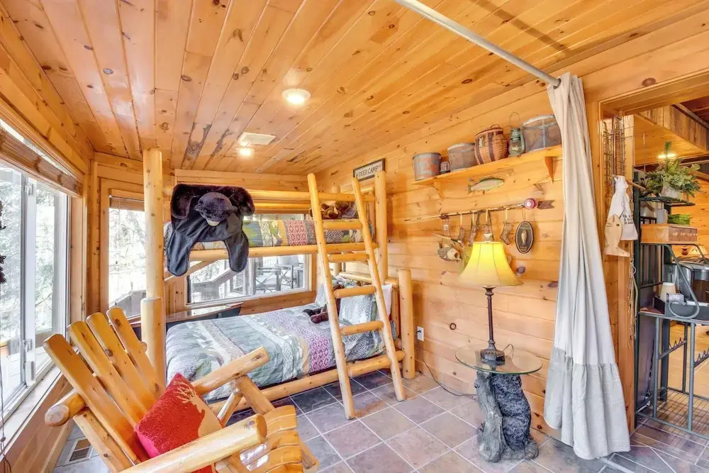 Hot Tub & Fire Pit: Riverfront Helen Cabin