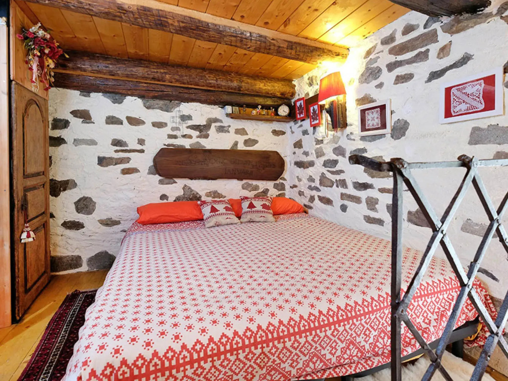 Chalet Il Gianlupo by Interhome