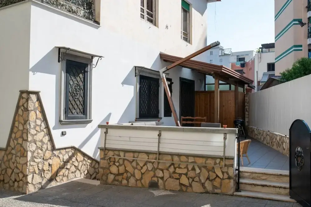 Canelli House
