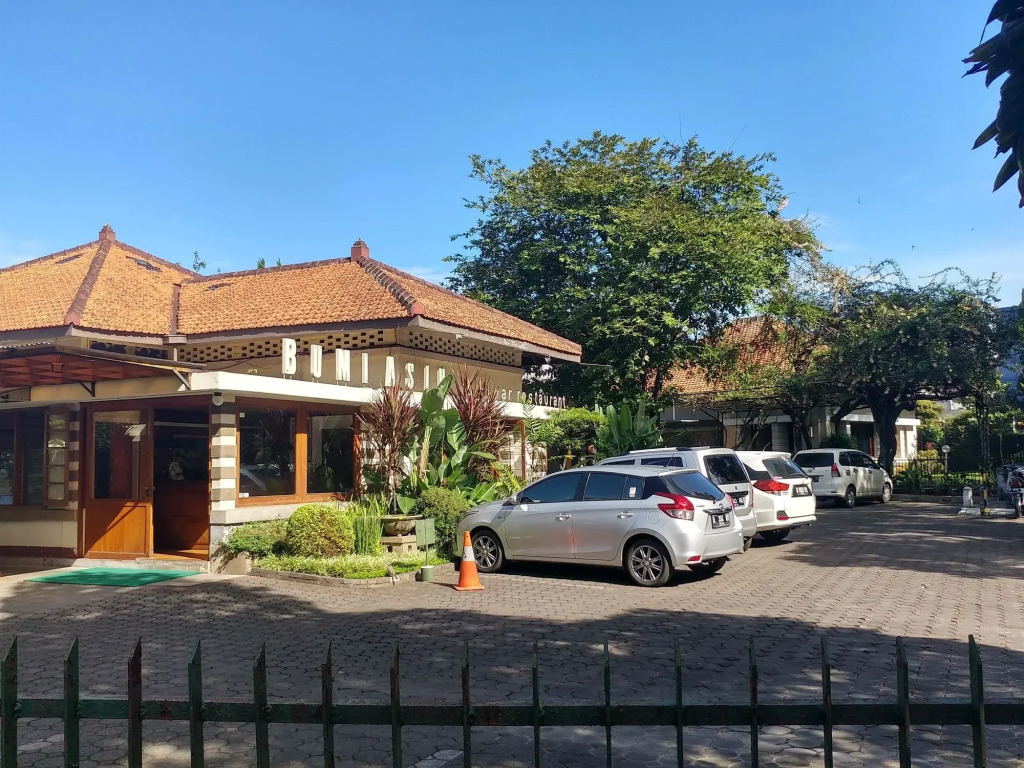 Hotel Bumi Asih Gedung Sate Bandung