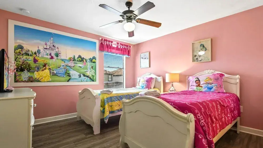 Spacious Getaway with Pool, Near Orlando Parks