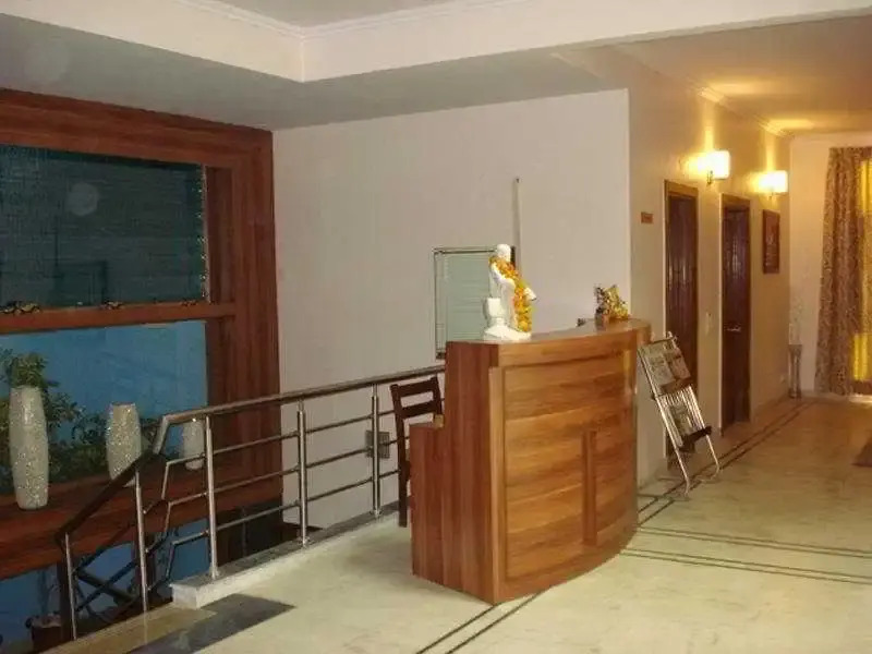 Astoria Plazza DLF Phase - 1