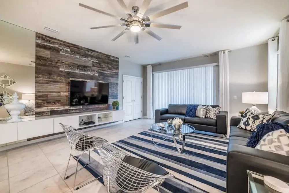 Windsor at Westside 8861 - Six Bedroom Villa with Private Pool