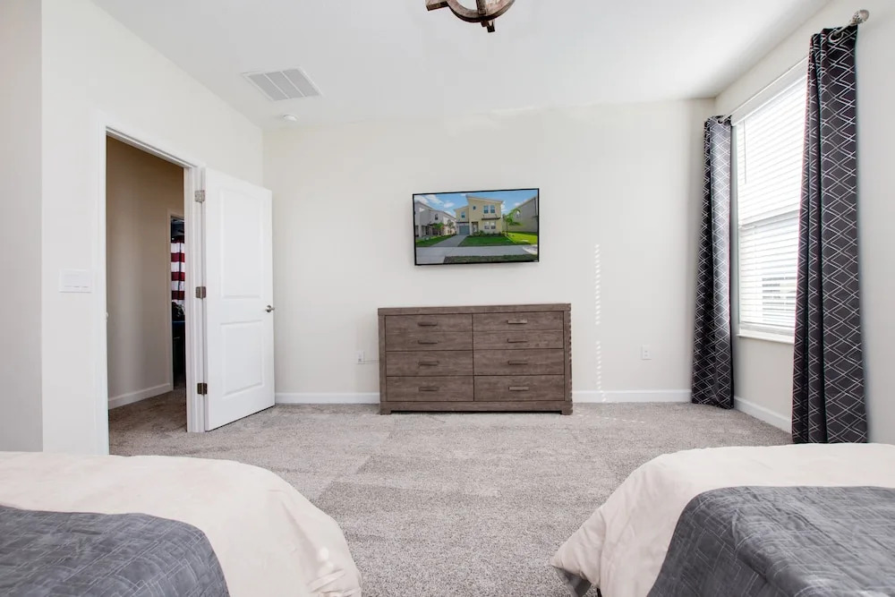 Champions Gate 6BR Luxury Home + Resort