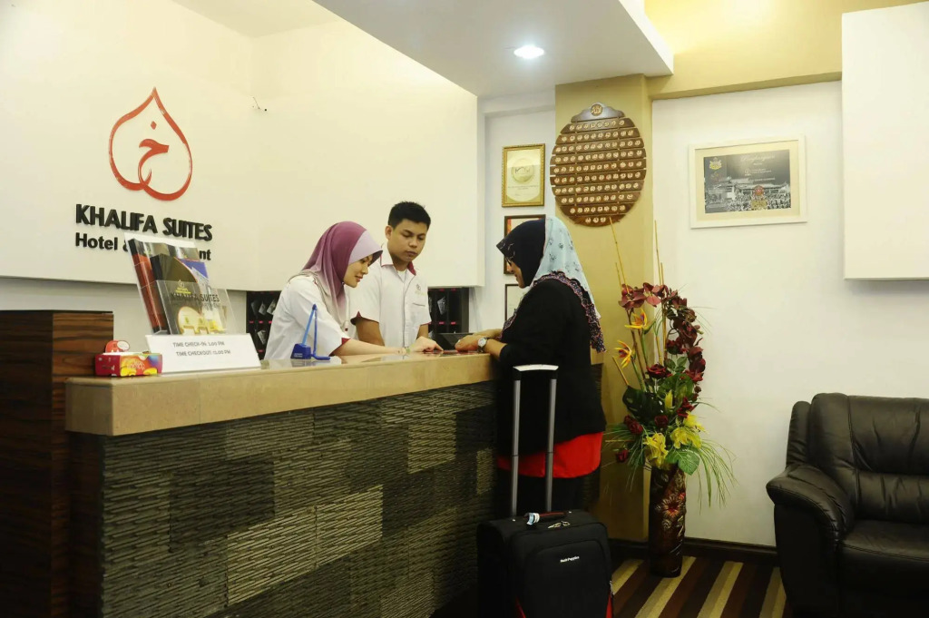 Nik Adik Khalifa Suites Apartment