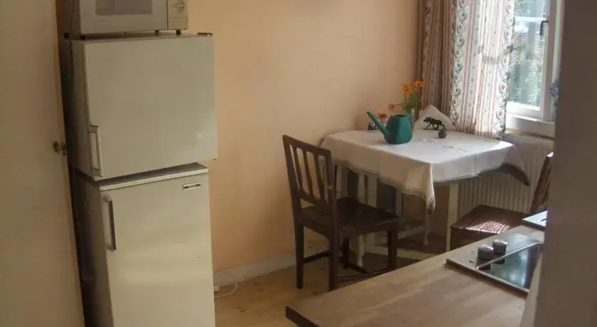 Mälby Säteri B&B