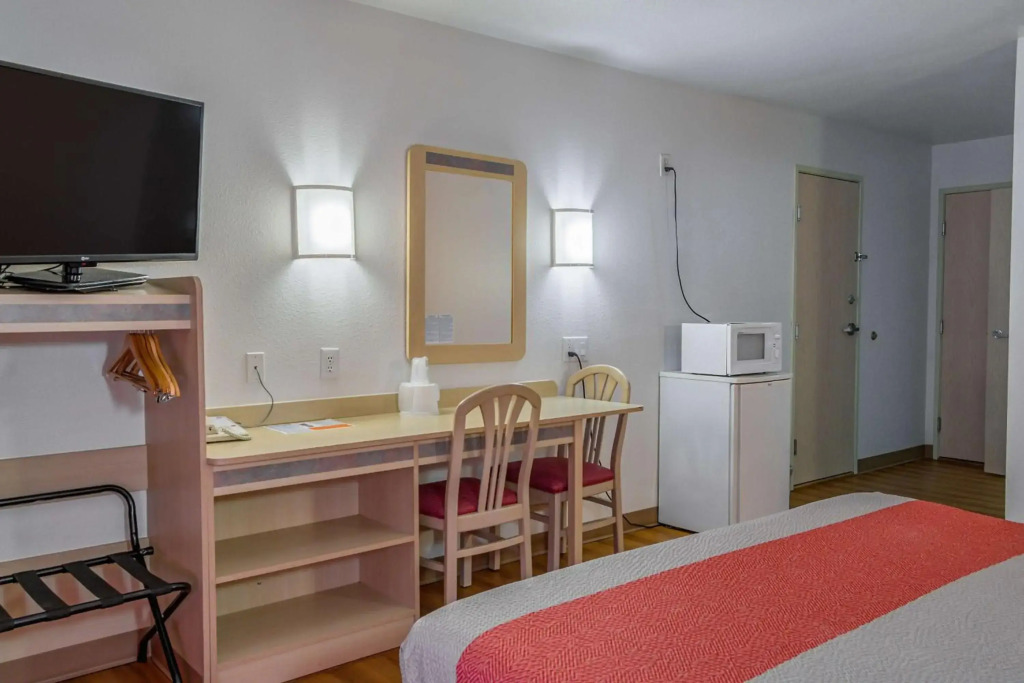 Motel 6-Redmond, OR