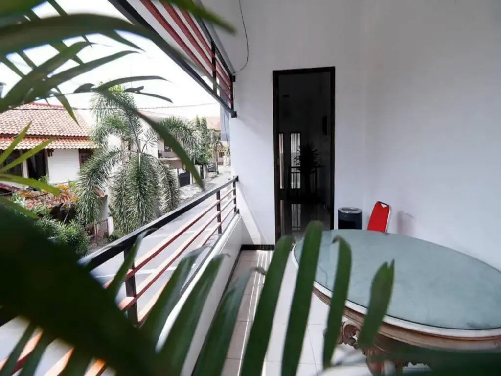 RedDoorz Plus near Undip Tembalang