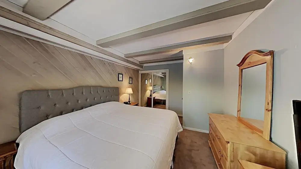 2 Bedroom Condo with Amazing Unobstructed Mountain View! Steps from Canyon Lodge! by RedAwning