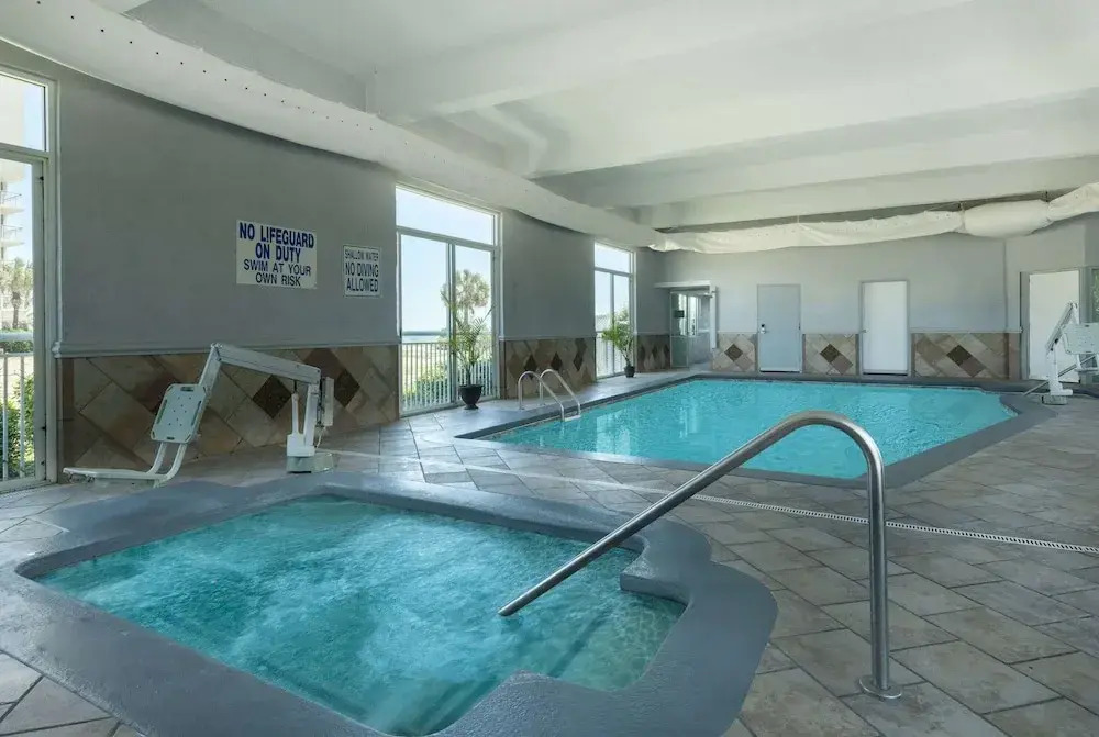 Best Western PLUS - Grand Stand Inn & Suites