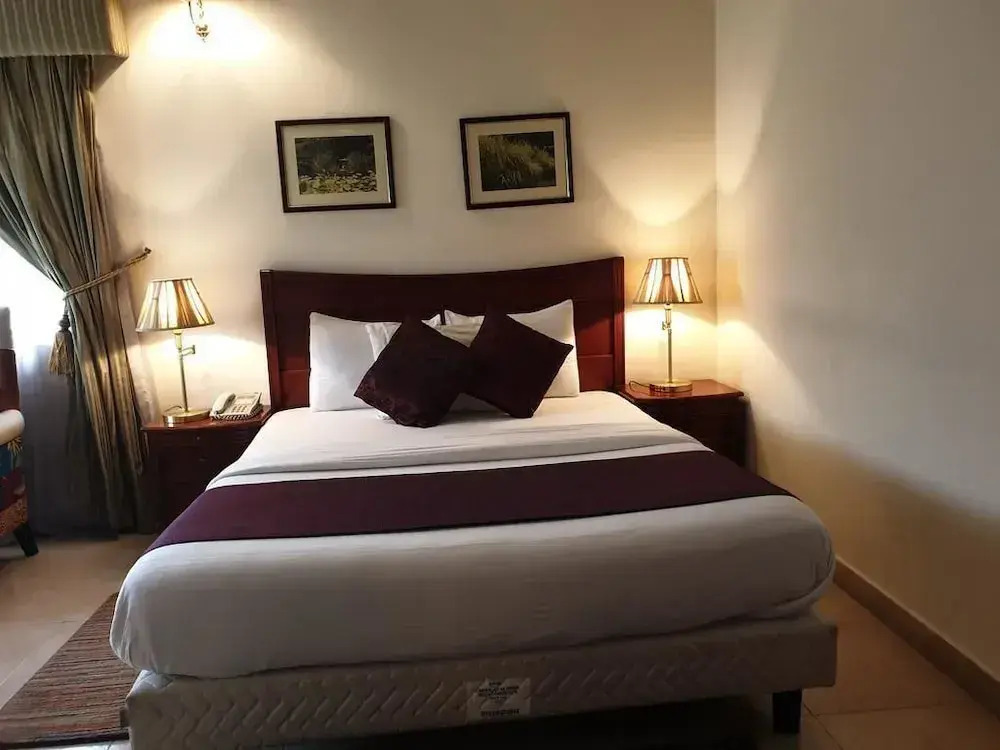 Clen Phil Hotels and Suites