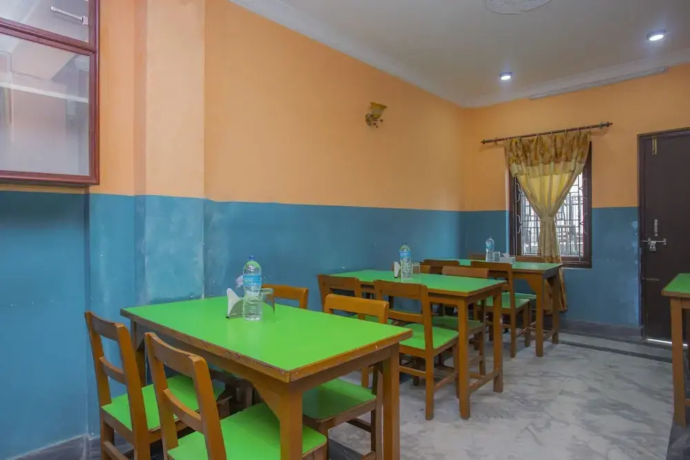 SPOT ON 571 Hotel Ashim