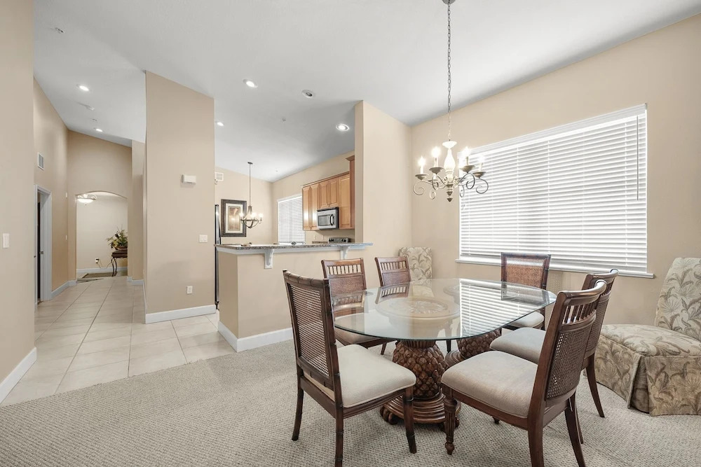 600 Cinnamon Beach