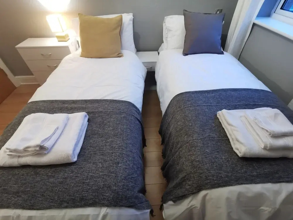 The Qube Apartments Sleeps 6 Parking